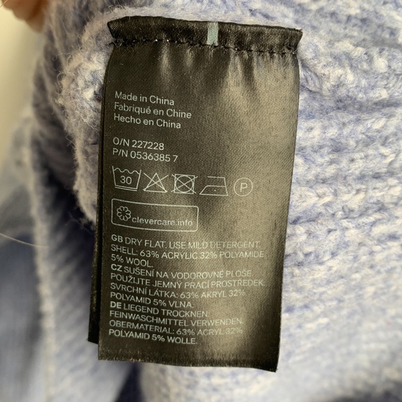 Sweater with wool oversized XS in sky blue - Picture 2 of 2